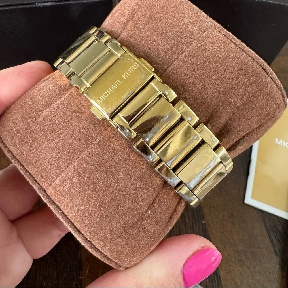 Michael Kors 2000s Gold-Tone Large Dial Watch with Logo Dial and Crystal Bezel